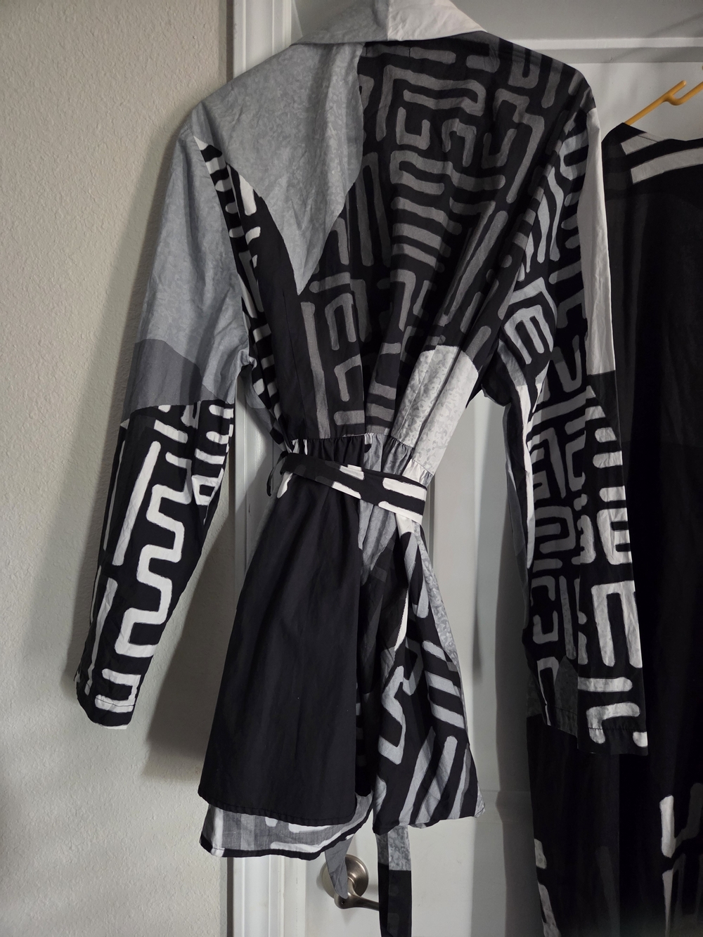Sassy JONES Abstract Black & Gray Belted JUMPSUIT AND WRAP JACKET 3X
